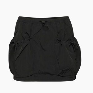 Tna Matte nylon cargo micro skirt